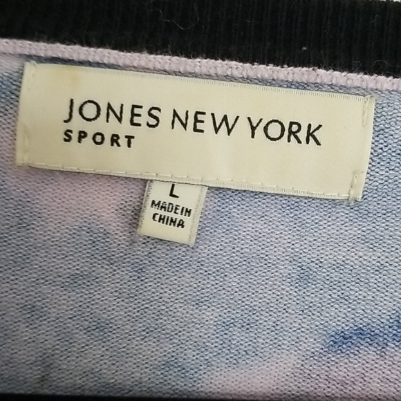 Sweater - Picture 3 of 5